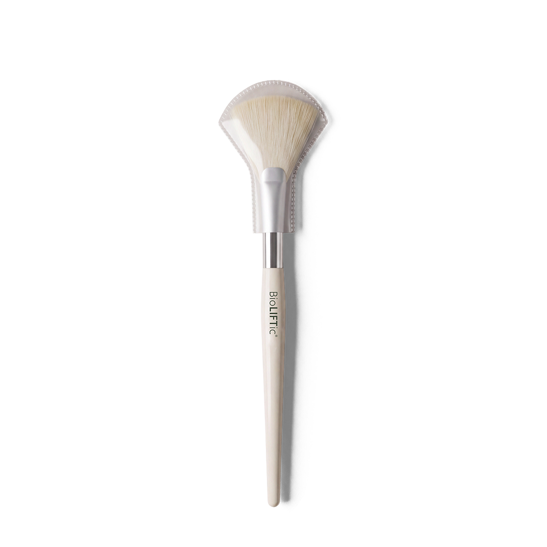 Brush-Bioliftic-with-head-2